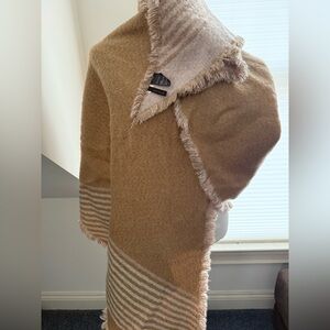 Ann Taylor Women’s Fringe Hem Blanket Shawl Wrap Scarf